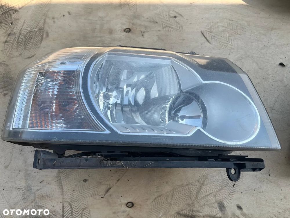 Lampa przednia przód prawa RHD 6H52-13W029 Land Rover Freelander 2 II - 1
