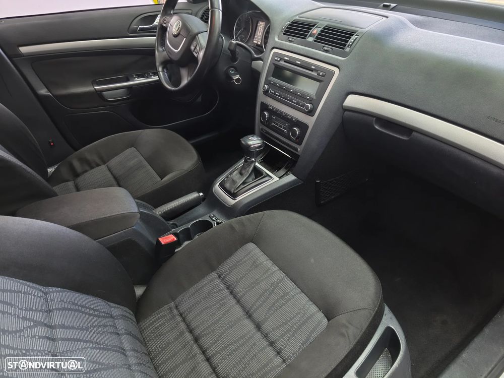 Skoda Octavia Break 1.6 TDi Elegance DSG - 10