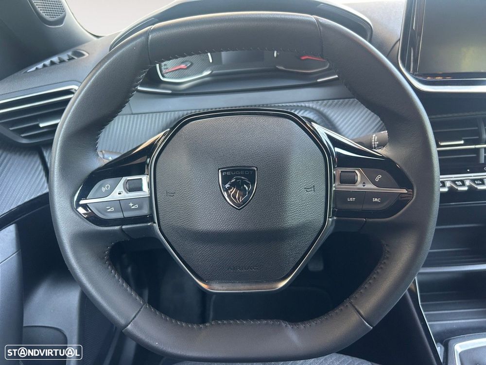 Peugeot 2008 1.2 PureTech Style - 12