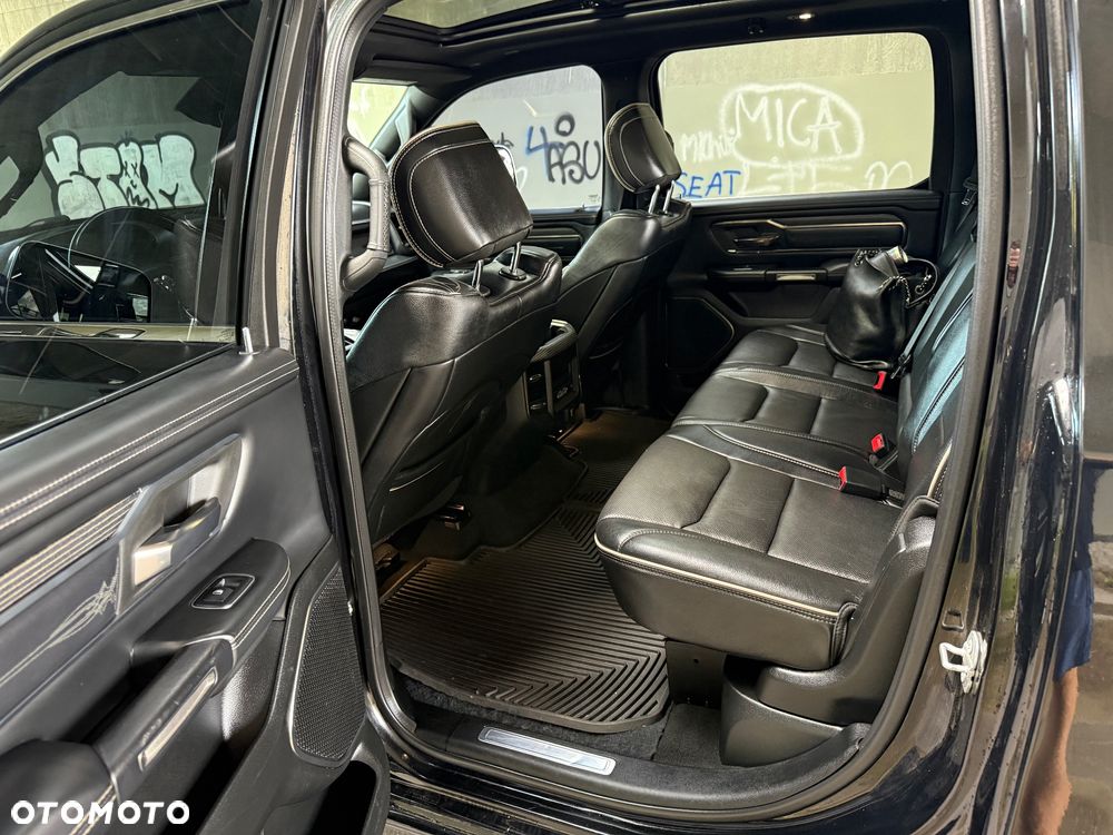 RAM 1500 5.7 Crew Cab Longbed Laramie Black - 12