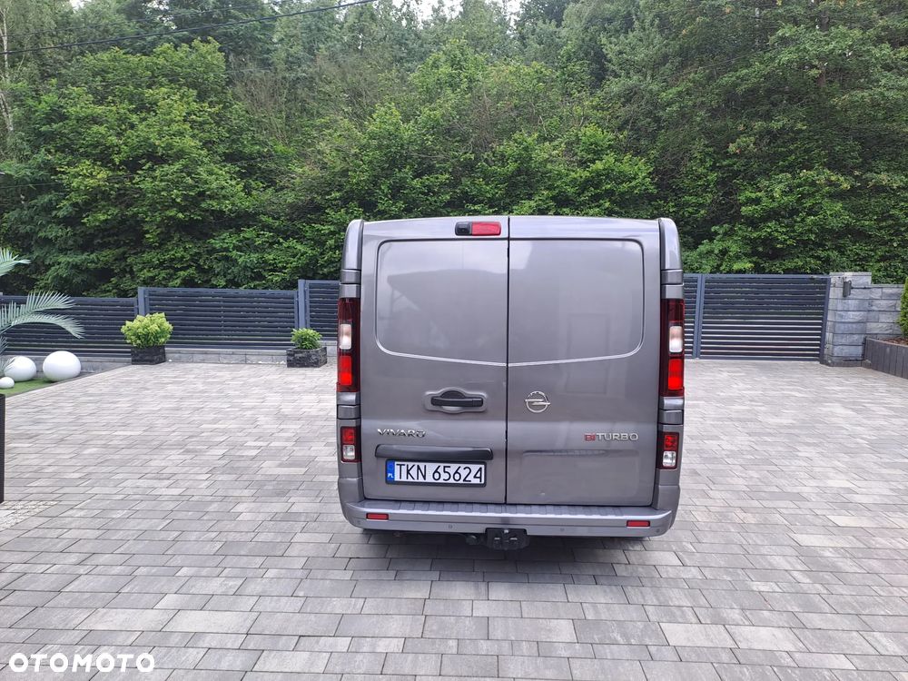 Opel Vivaro - 11