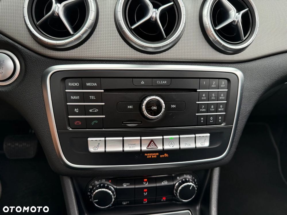 Mercedes-Benz CLA 220 4Matic 7G-DCT AMG Line - 20