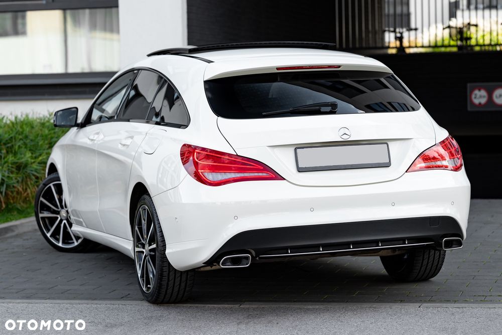 Mercedes-Benz CLA Shooting Brake 200 7G-DCT AMG Line - 9