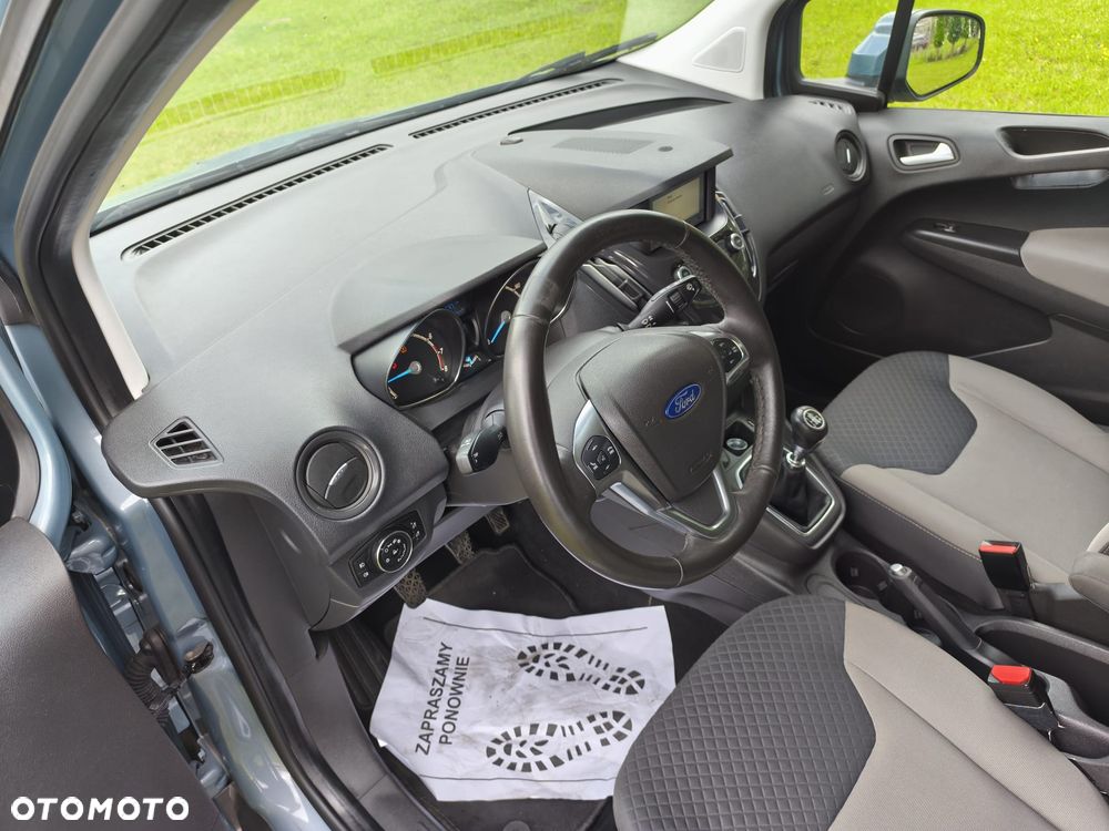 Ford Tourneo Courier 1.0 EcoBoost S&S Titanium - 17