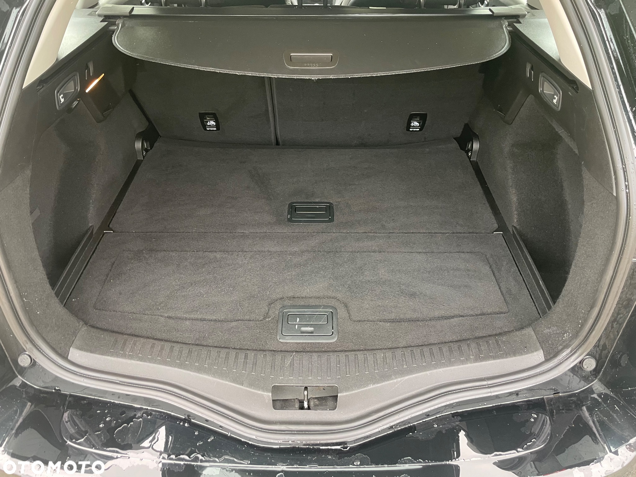 Renault Megane Grandtour ENERGY TCe 130 Start & Stop Bose Edition - 12