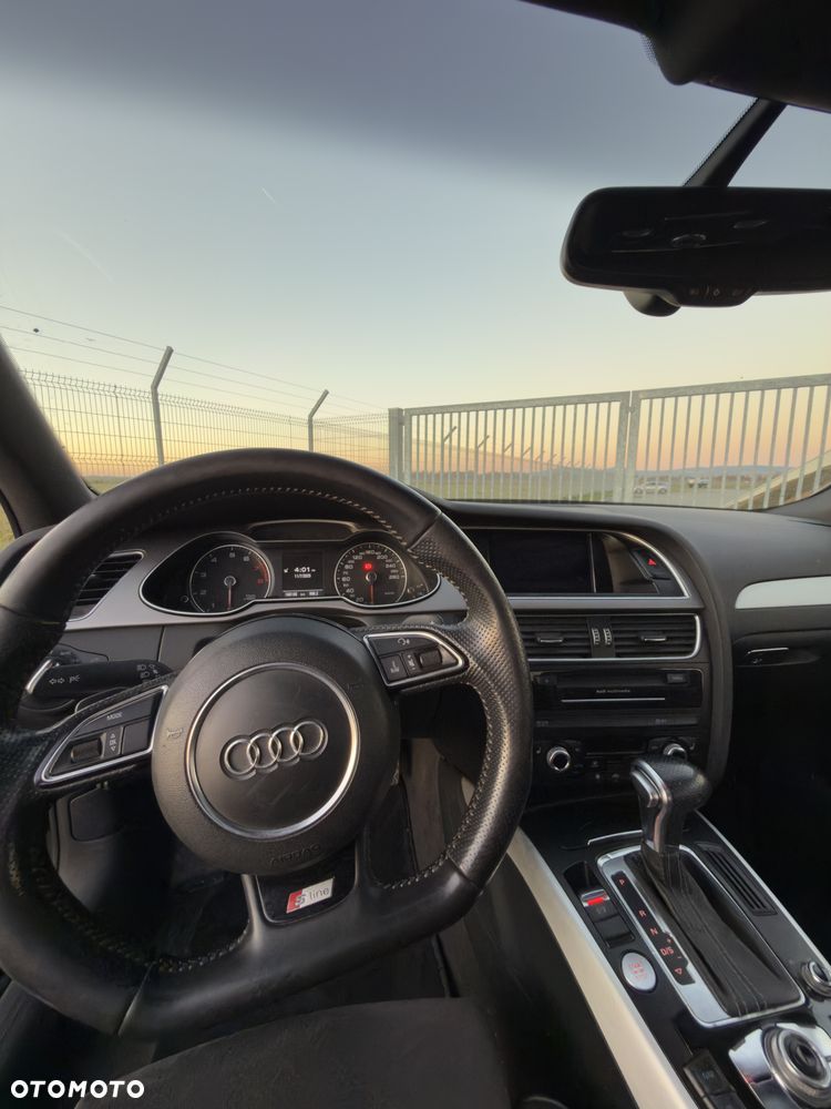 Audi A4 Limousine - 11