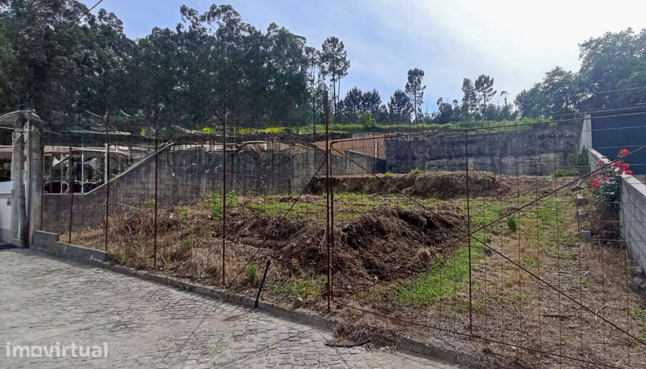 Venda de Lote com 357 m2, Fornelo, Vila do Conde - Grande imagem: 2/12