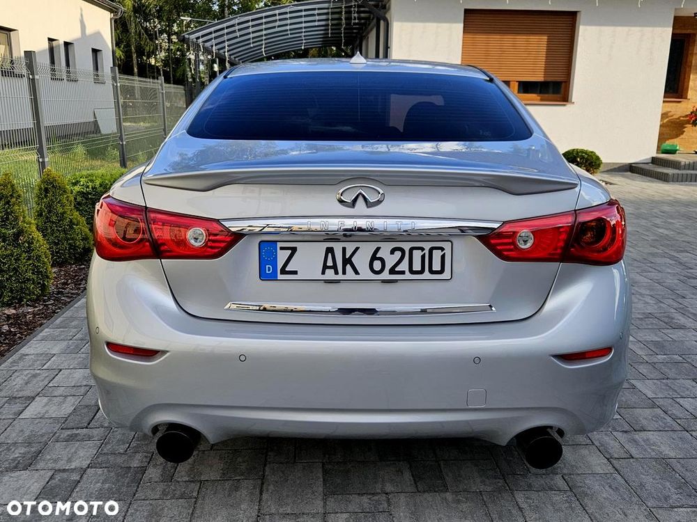 Infiniti Q50 - 12