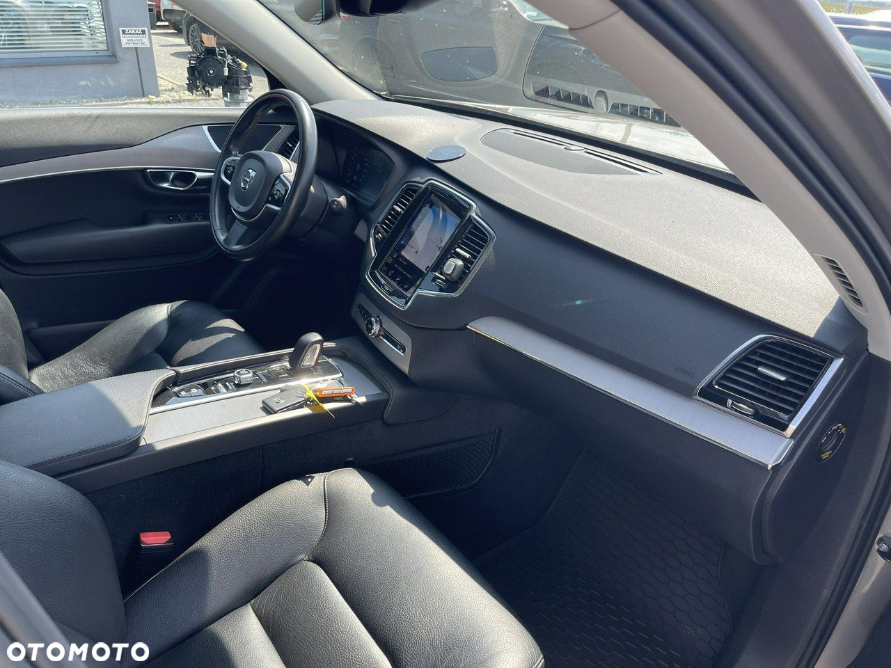 Volvo XC 90 D5 AWD Momentum - 8