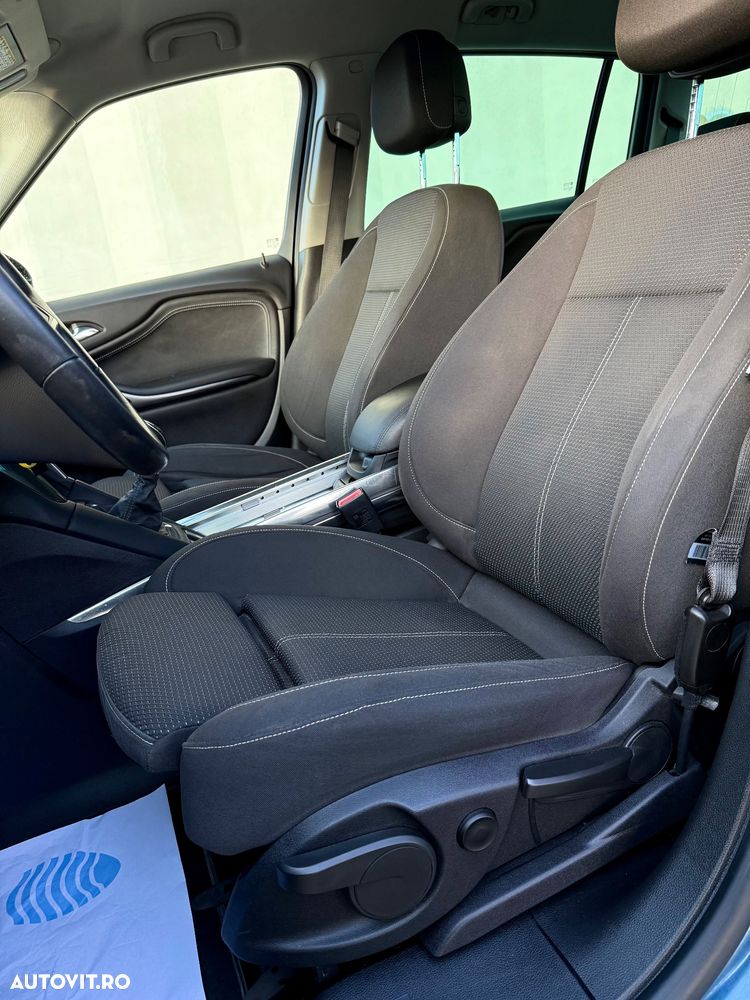 Opel Zafira 2.0 CDTI ECOTEC Cosmo - 16