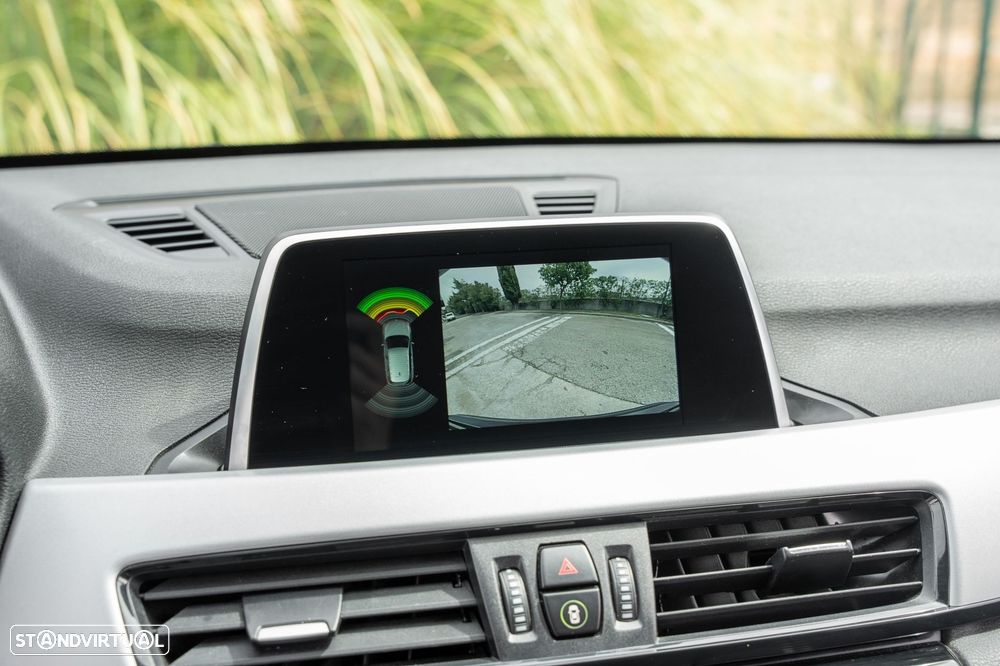 BMW X1 18 d sDrive Auto - 12