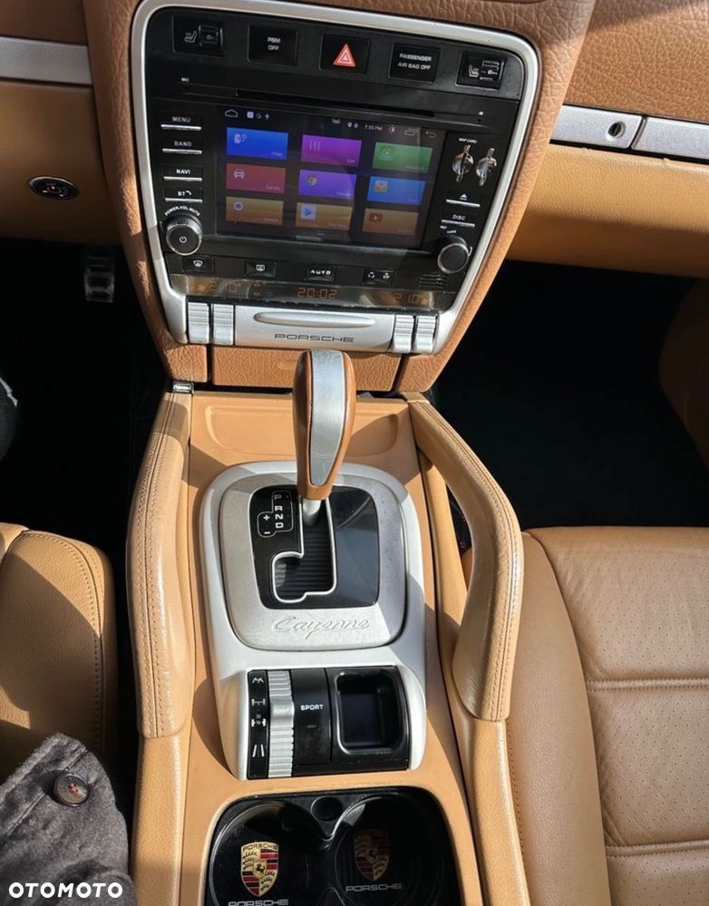 Porsche Cayenne - 14