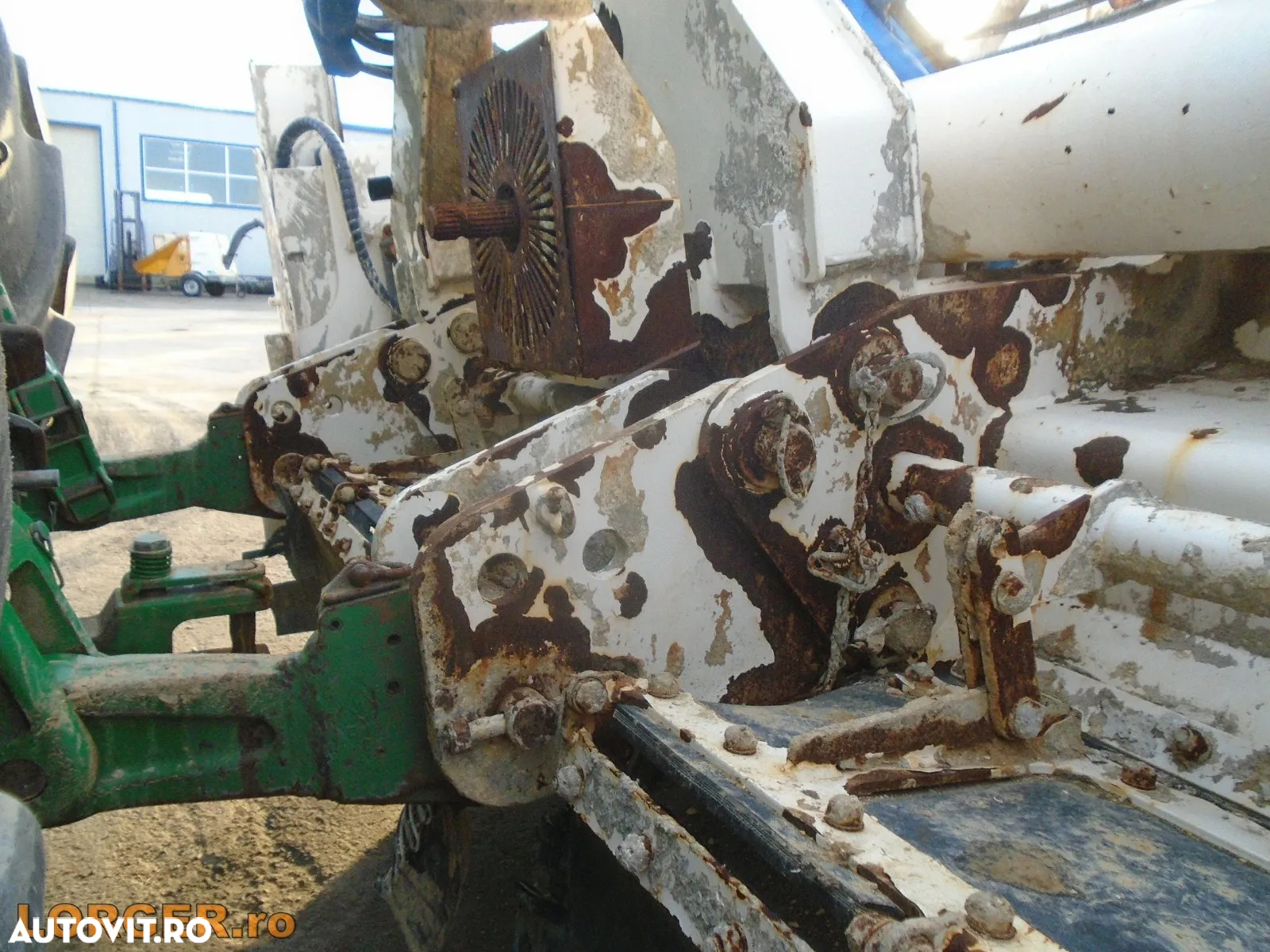 John Deere 8530 cu stabilizator de sol Wirtgen WS 250 - 22