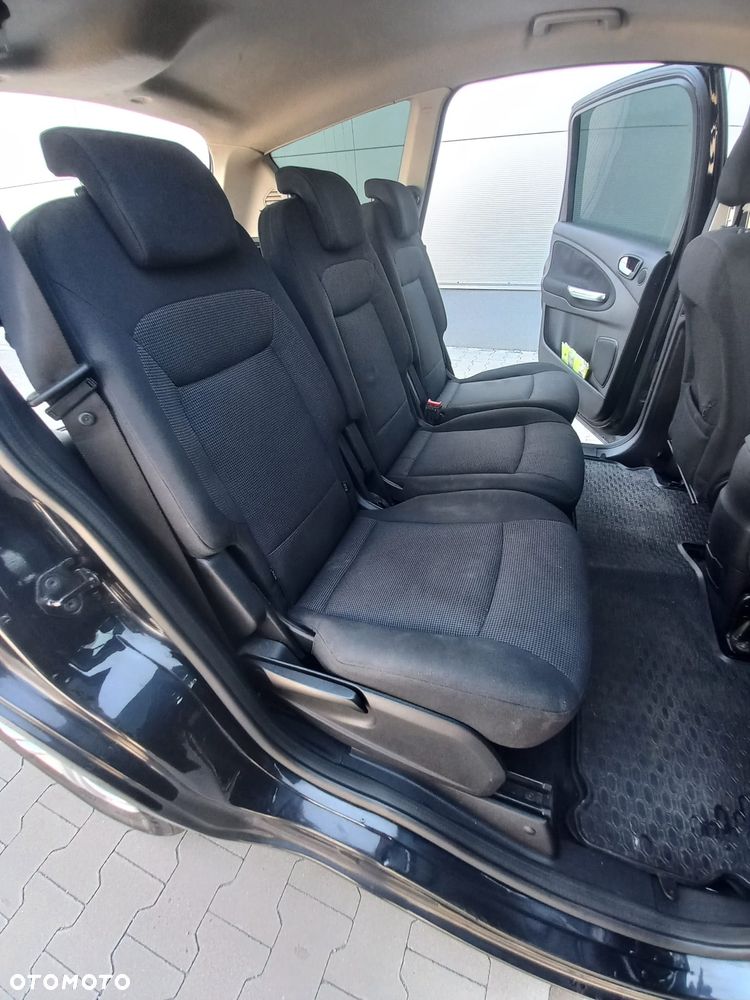 Ford S-Max - 34