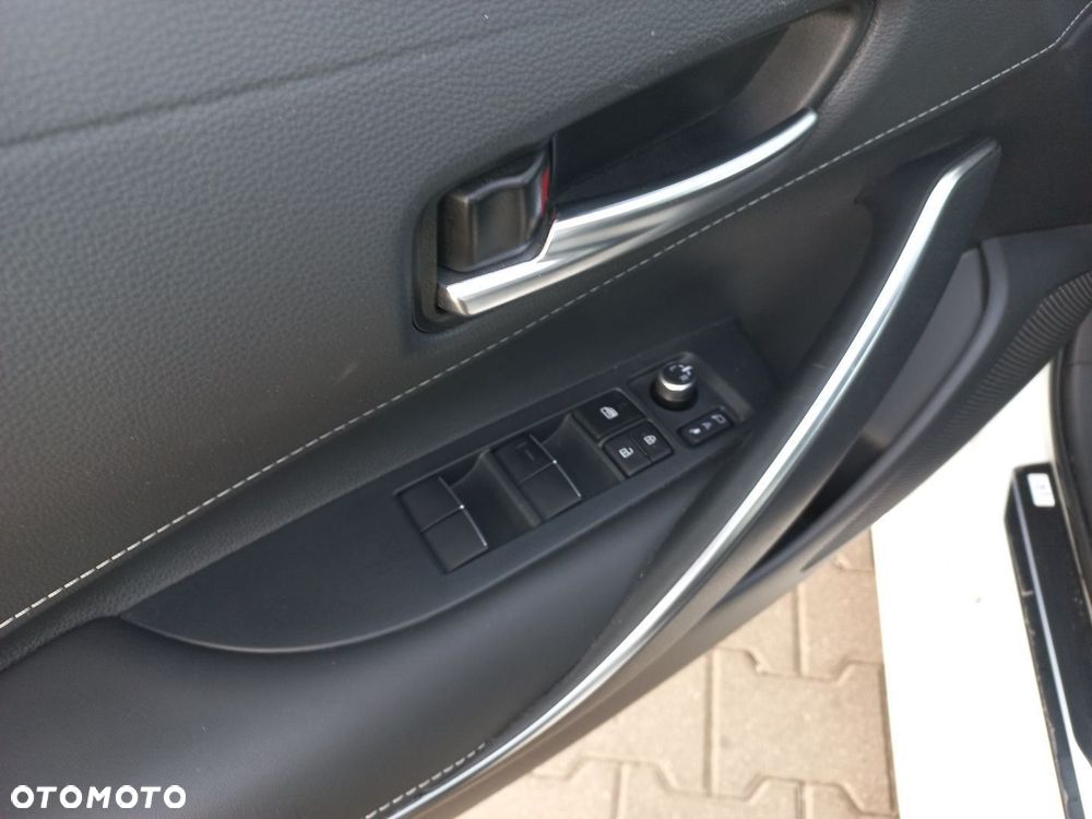 Toyota Corolla 1.8 Hybrid Style - 18