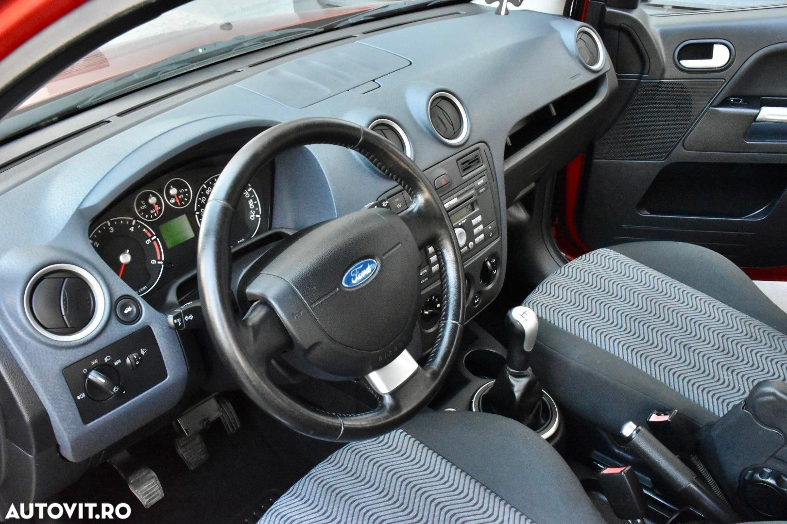 Ford Fusion 1.6 TDCI Plus - 11