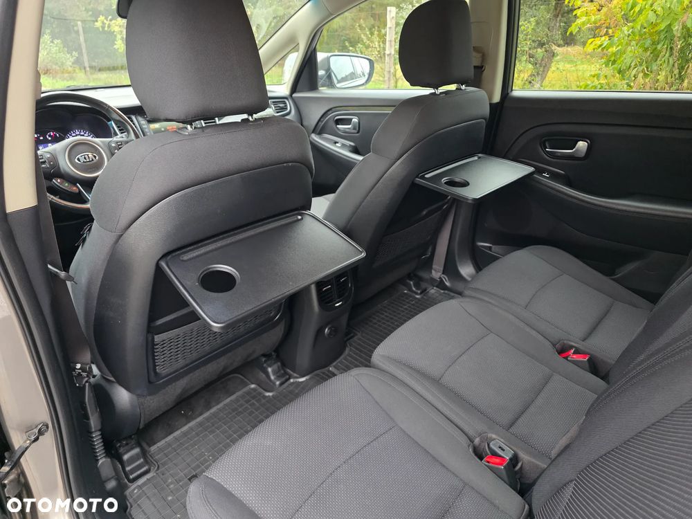 Kia Carens - 19