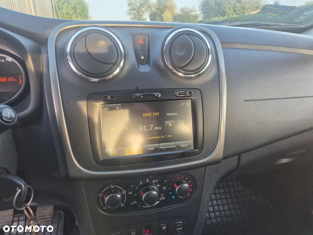 Dacia Sandero - 10