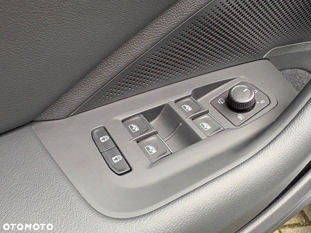 Volkswagen Passat Variant 2.0 TDI EVO Elegance DSG - 25