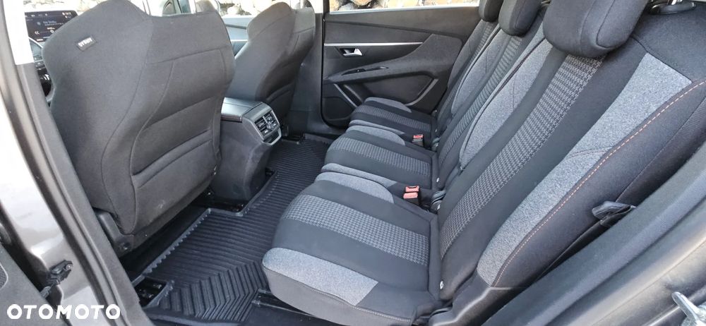 Peugeot 5008 - 14