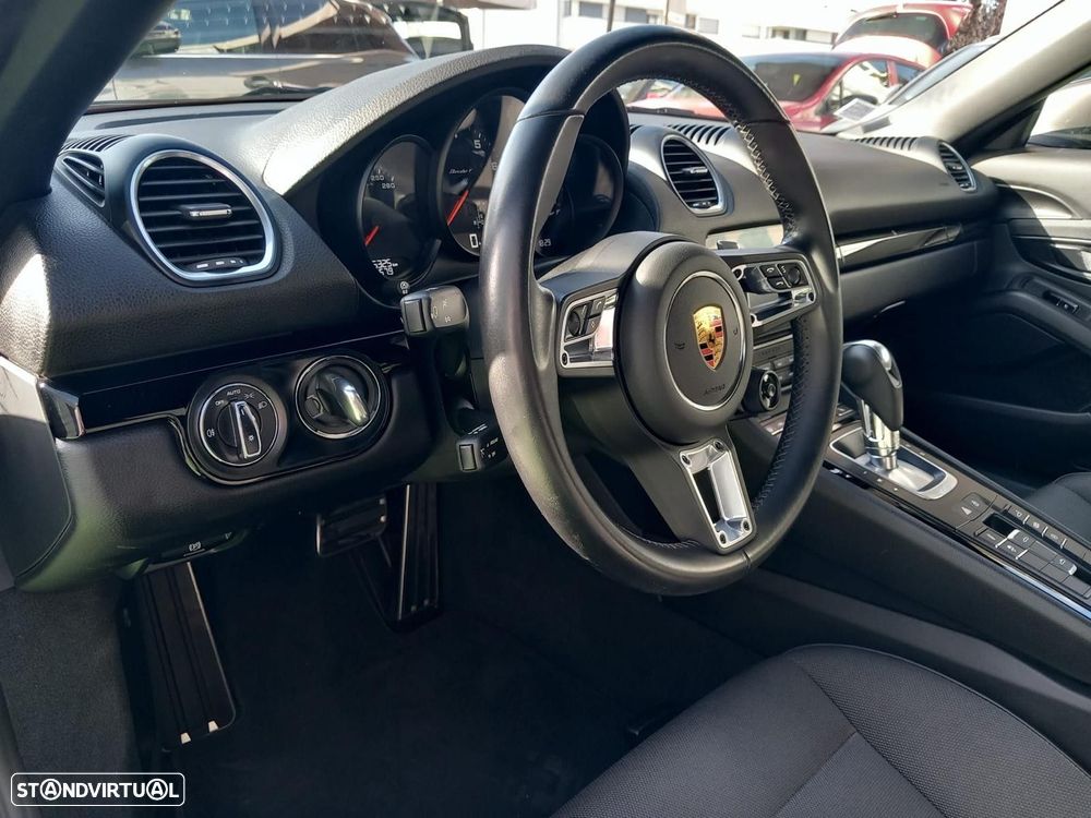 Porsche 718 Boxster 2.0 T PDK - 19
