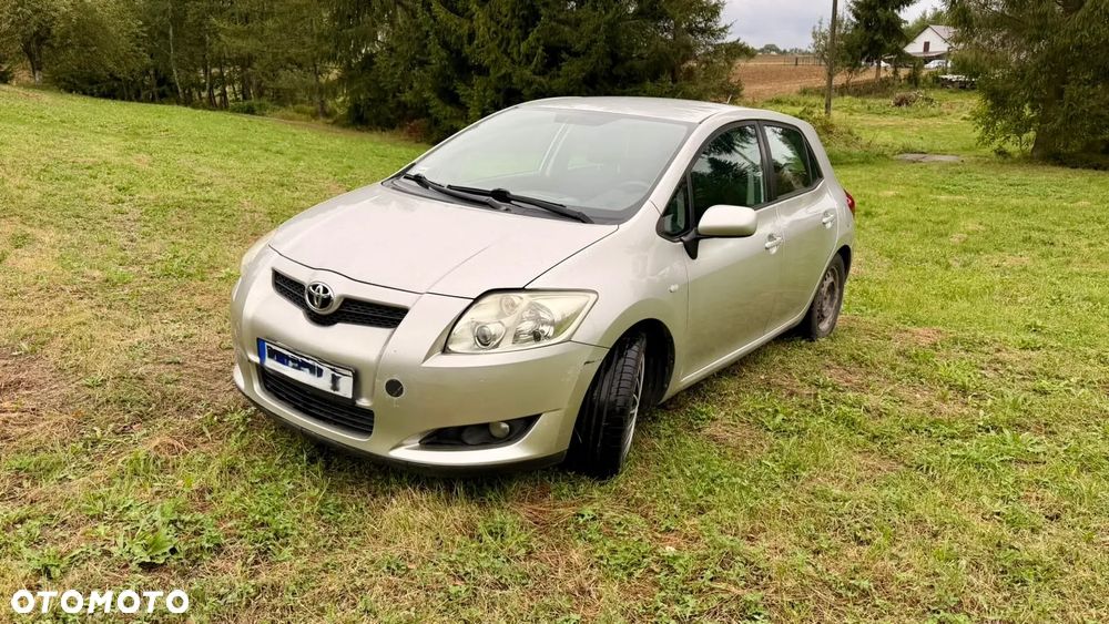 Toyota Auris - 1
