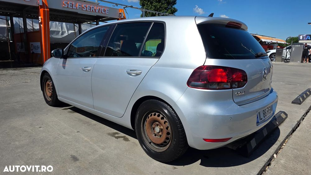 Volkswagen Golf 2.0 TDI Highline - 5