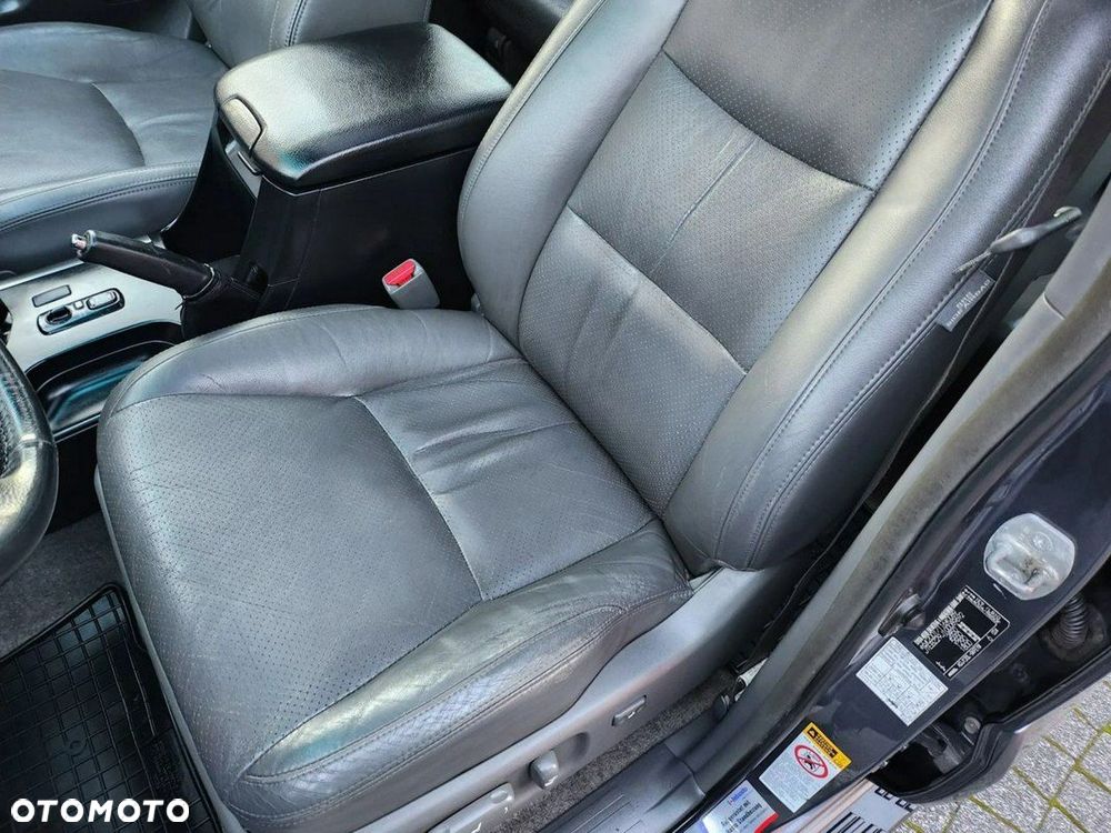 Toyota Land Cruiser - 22