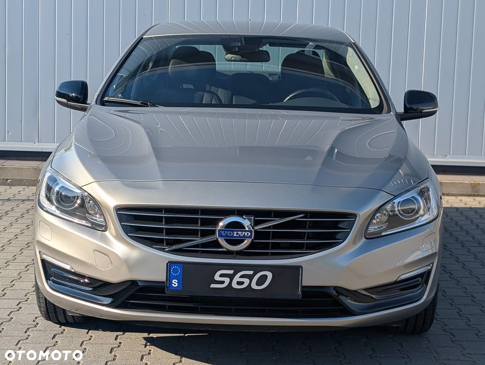 Volvo S60 T4 Momentum - 14