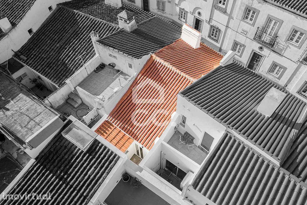 Moradia T1 de Charme Totalmente Renovada no Coração de Évora - Grande imagem: 4/30