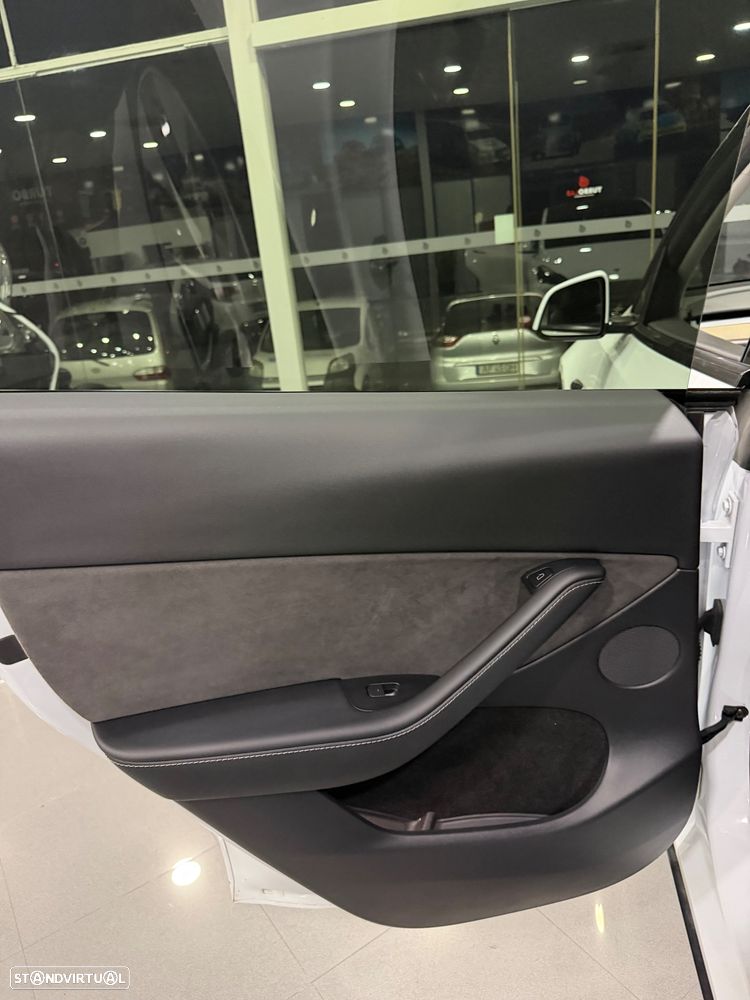 Tesla Model Y Tração Traseira - 13