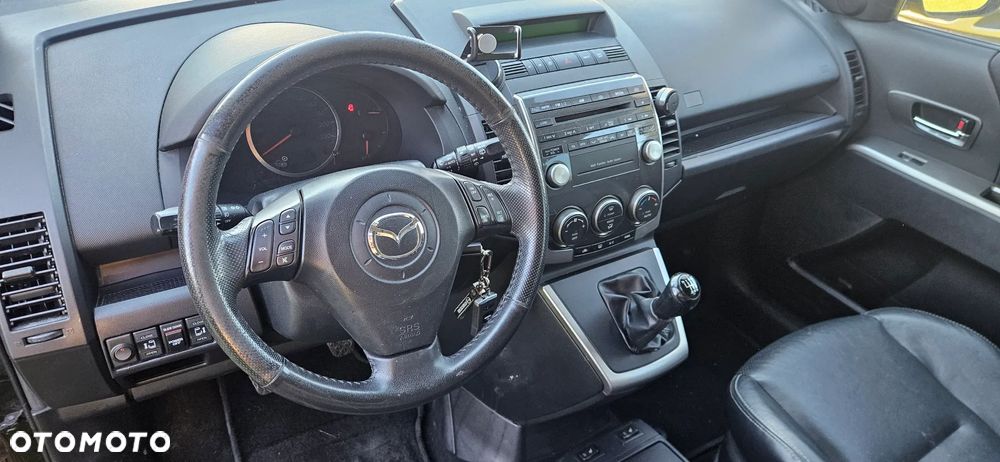 Mazda 5 2.0 Exclusive + - 9