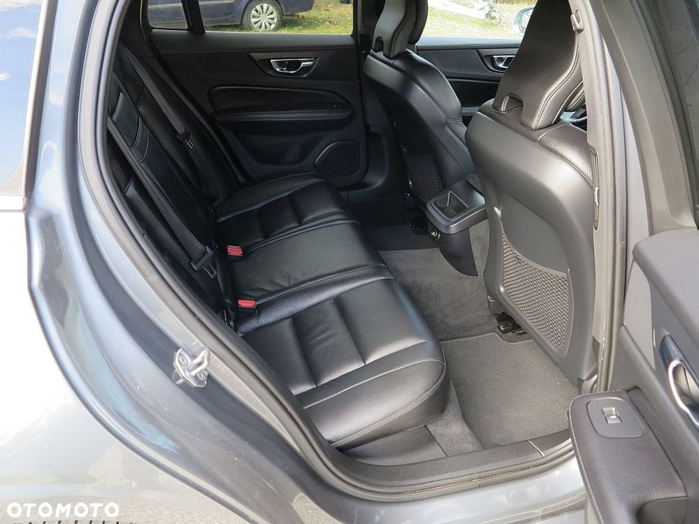 Volvo V60 D3 Momentum - 18