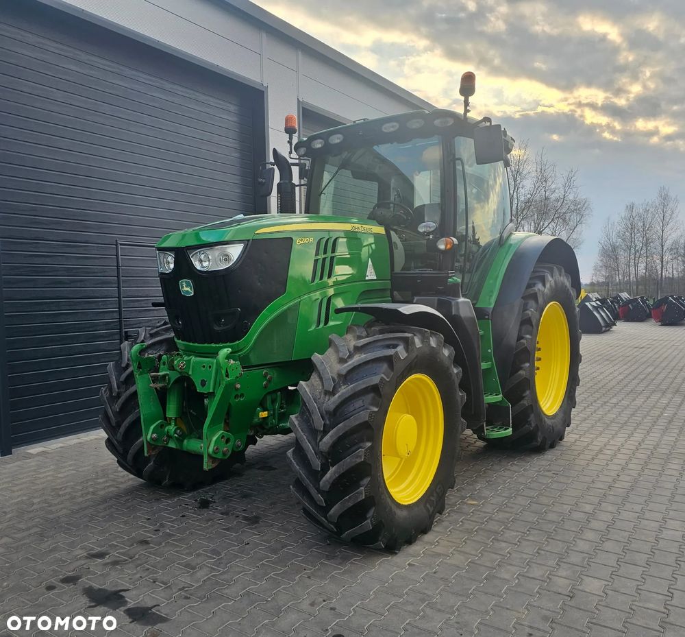 John Deere 6210R - 7