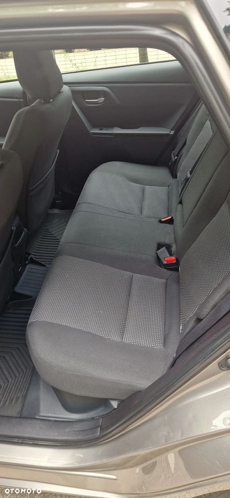 Toyota Auris - 14