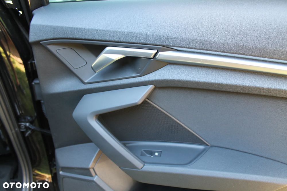 Audi A3 Sportback 1.4 TFSI e-tron S tronic - 19