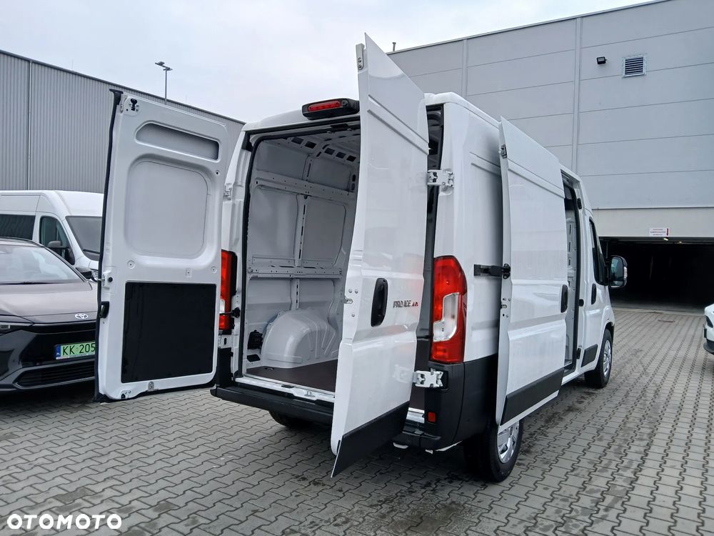 Toyota Proace MAX - 14