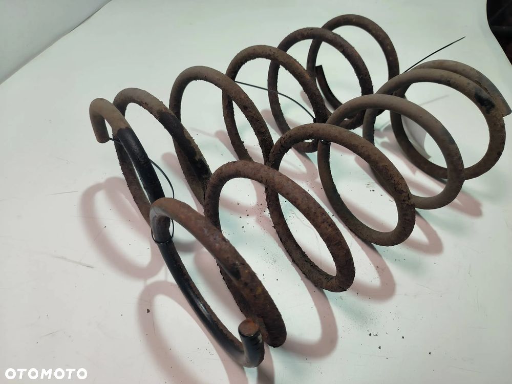 Sprężyny tył Chrysler, Aspen 2007 - 4