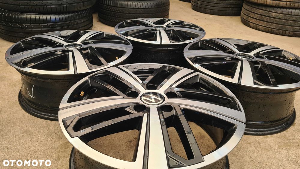 Felgi aluminiowe VOLSWAGEN TOURAN GOLF ! 17 Cali ! BDB STAN MONTAŻ! - 1