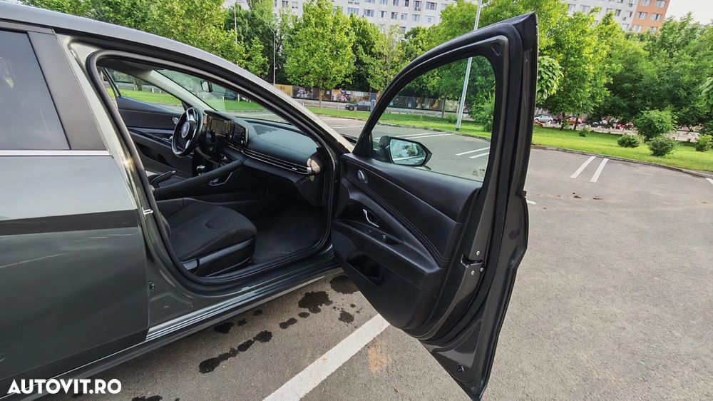 Hyundai Elantra 1.6 l 123 CP 6MT Highway - 20