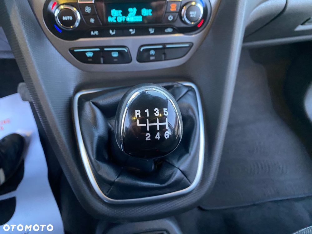 Ford Tourneo Connect Gr 1.5 TDCi Titanium - 15