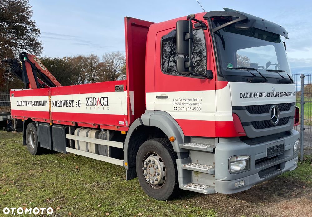 Mercedes-Benz Axor 1824 z żurawiem Palfinger 12002 z pilotem - 2