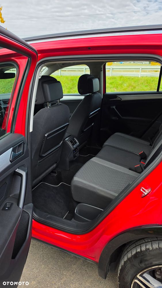 Volkswagen Tiguan - 11