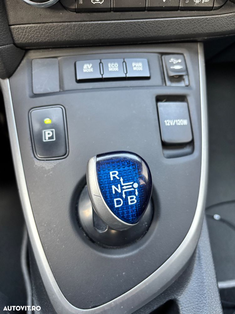 Toyota Auris - 11