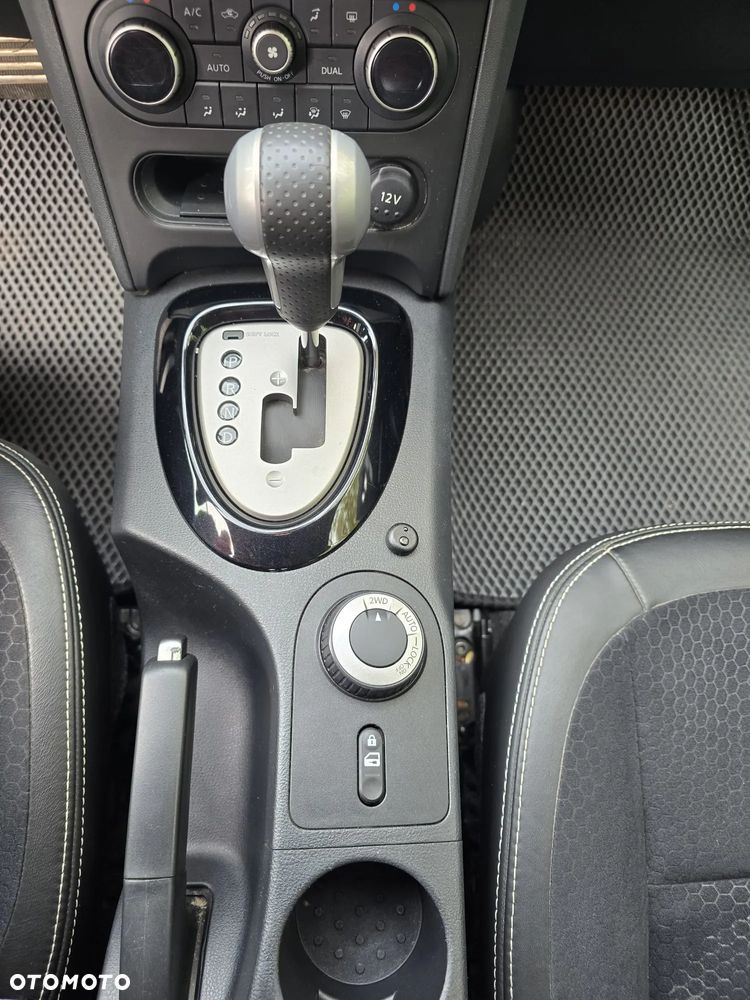 Nissan Qashqai 2.0 dCi 4x4 360 EU5 - 12