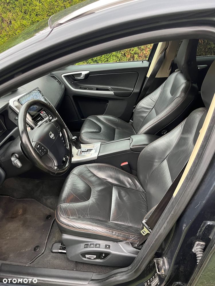 Volvo XC 60 D5 AWD Summum - 18