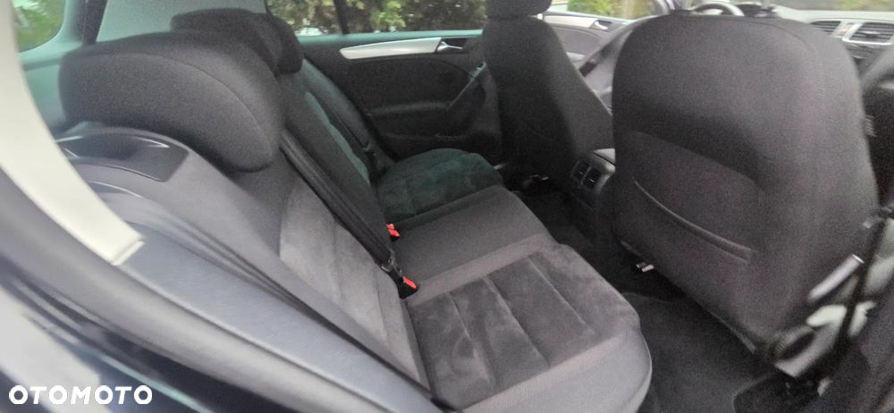 Volkswagen Golf 2.0 TDI DPF Style - 33