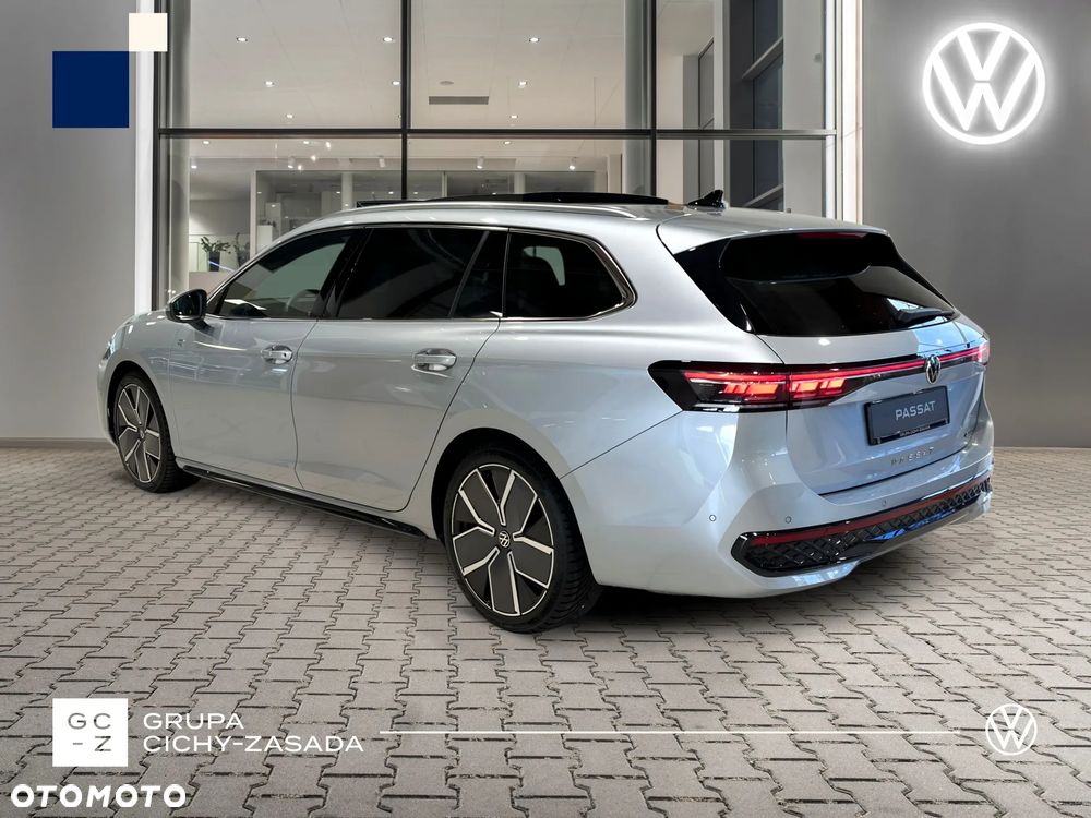 Volkswagen Passat Variant 2.0 TSI 4Mot R-Line DSG - 4