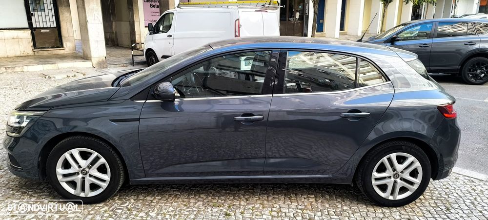 Renault Mégane 1.5 Blue dCi Intens - 4