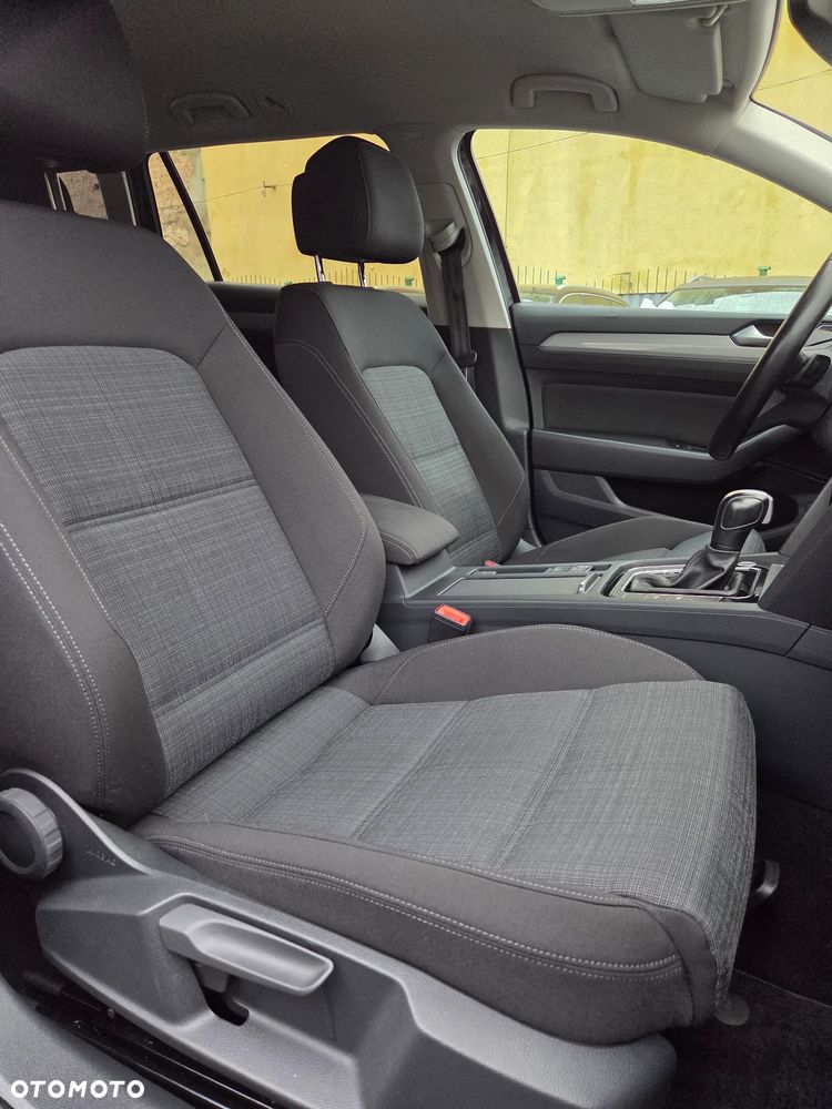 Volkswagen Passat - 18